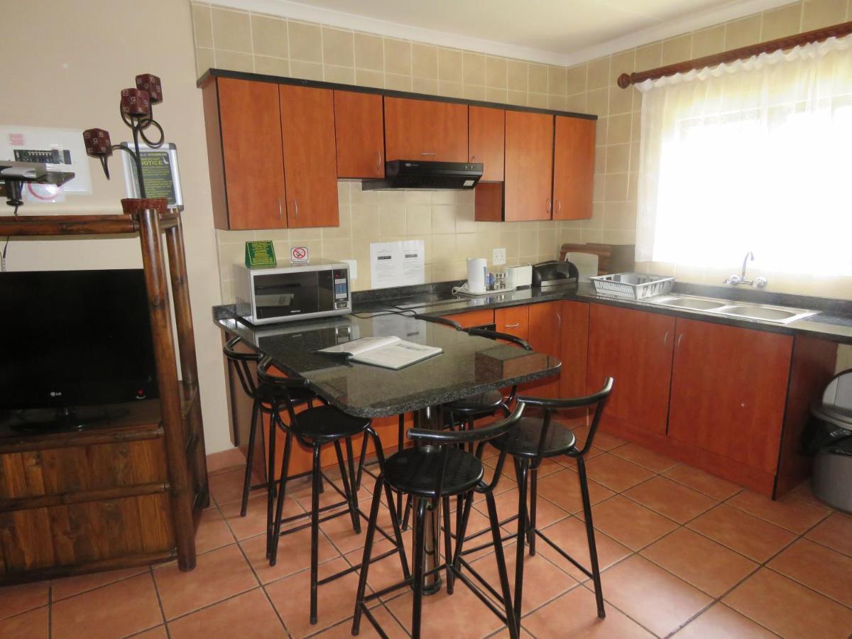 Villa Dumehlezi Self Catering Sodwana Bay Esterno foto